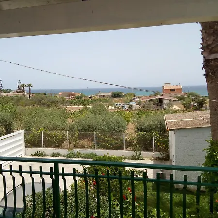 Apartment Casa Vacanze A Due Passi Dal Mare *